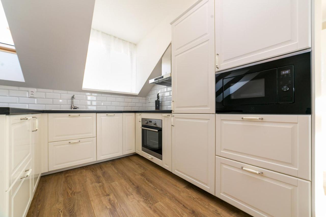 New Apartment 6 - Self Check In, Free Parking 브라티슬라바 외부 사진