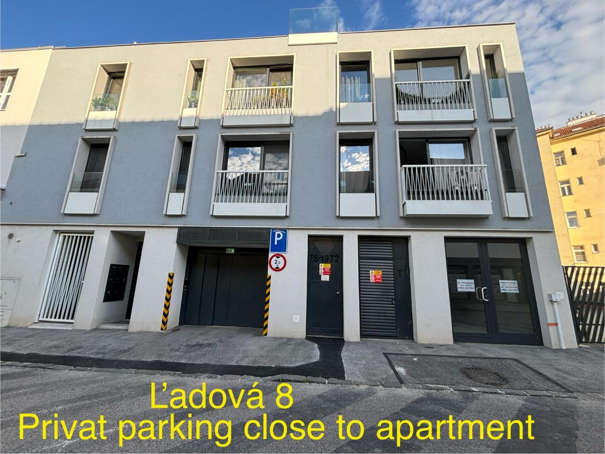 New Apartment 6 - Self Check In, Free Parking 브라티슬라바 외부 사진